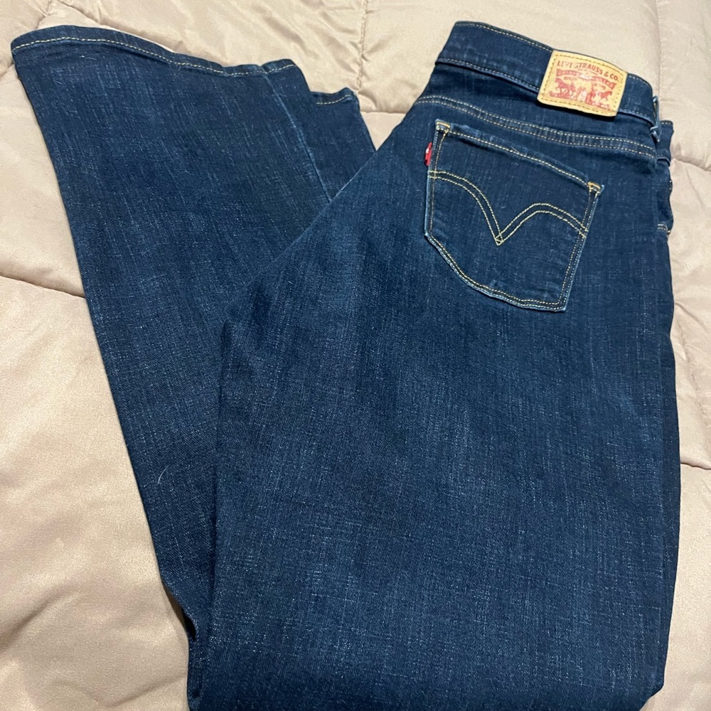 LEVIS Women’s 12S Dark Denim Low Rise Boot Cut Jean W31 L30